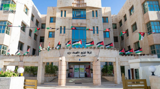 إعادة التيار الكهربائي لـ90% من المشتركين المتأثرين في الأغوار الشمالية