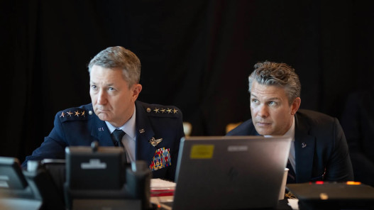 أكسيوس: القوات الأميركية تنقذ ثاني أفراد طاقم طائرة إف-15 التي أسقطت في إيران