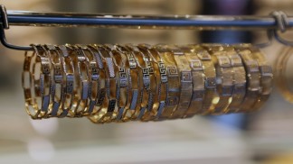 انخفاض سعر غرام الذهب عيار 21 محليا 50 قرشا