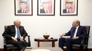 وزير الخارجية يبحث مع وزير الدفاع السنغافوري آخر تطورات الحرب على غزة