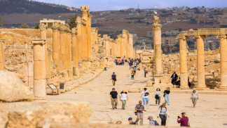 مدير عام الآثار يتفقد المركز الإقليمي للصيانة والترميم وموقع جرش الأثري