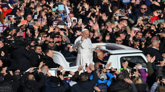 البابا لاوون الرابع عشر يزور تركيا ولبنان في أول جولة خارجية له