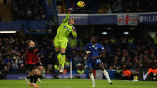 تشيلسي يفقد المزيد من النقاط على ملعبه بتعادله 2-2 مع بورنموث