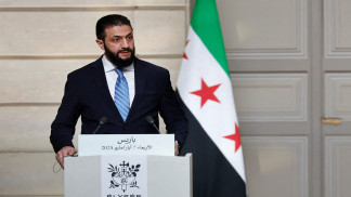 الشرع يؤكد إجراء مفاوضات غير مباشرة مع إسرائيل لتهدئة الأوضاع معها