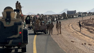 الحكومة اليمنية تطلق عملية عسكرية لاستعادة مواقع "الانتقالي"