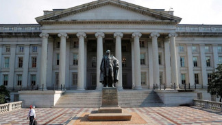 وزير الخزانة الأميركي: فرض رسوم أوروبية مضادة بسبب غرينلاند خطوة "غير حكيمة"