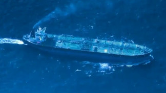 واشنطن تعلن احتجاز ناقلة نفط في الكاريبي