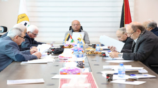 منظمة التحرير تطالب لازاريني بالتراجع عن قرارات الفصل الجماعي وتدعو المانحين إلى زيادة التمويل