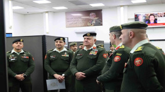 رئيس هيئة الأركان يزور مديرية الحرب الإلكترونية