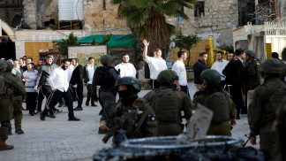 مستوطنون يقتحمون محطة بئر جبع جنوب جنين