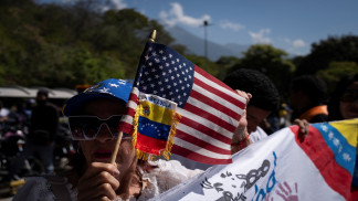 آلاف المشاركين في أول تظاهرة كبرى للمعارضة في فنزويلا بعد اعتقال مادورو
