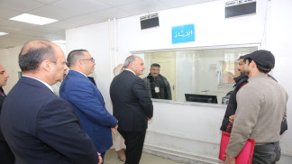 الشواربة يتفقد دائرة الرقابة الصحية والمهنية ويؤكد على تعزيز الرقابة الرقمية
