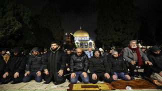 40 ألف مصل يؤدون صلاتي العشاء والتراويح في المسجد الأقصى