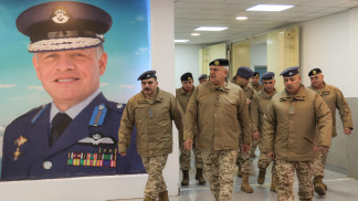 رئيس هيئة الأركان المشتركة يؤدي صلاة عيد الفطر ويلتقي بعدد من مرتبات سلاح الجو الملكي