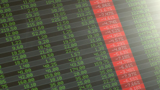 تراجع معظم أسواق الخليج وسط مخاوف من توسع أكبر في نطاق الحرب