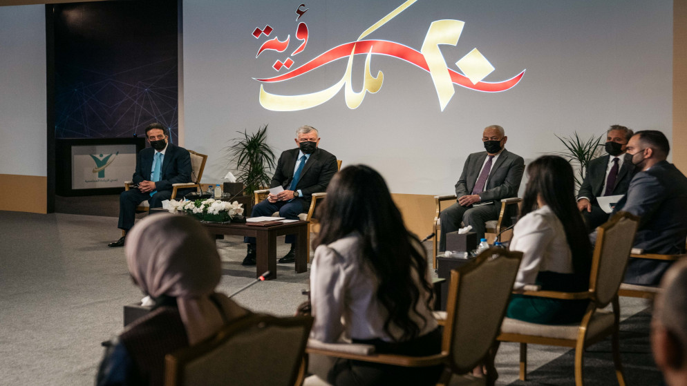 جلالة الملك عبدالله الثاني خلال رعايته احتفال صندوق الملك عبدالله الثاني للتنمية بمناسبة مرور 20 عاماً على تأسيسه. (الديوان الملكي الهاشمي)