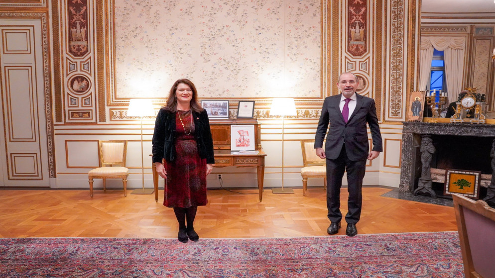 نائب رئيس الوزراء وزير الخارجية وشؤون المغتربين أيمن الصفدي مع وزيرة خارجية السويد آن ليندي. (وزارة خارجية السويد)