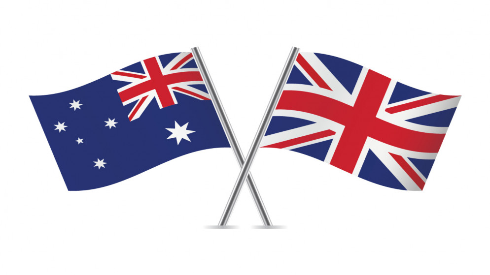 علما بريطانيا وأستراليا. (shutterstock)