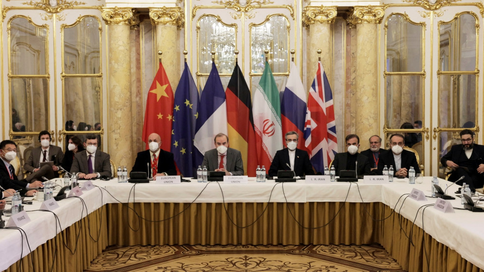 مفاوضات بين إيران وممثلين عن دول أوروبية في العاصمة النمساوية فيينا. (رويترز)
