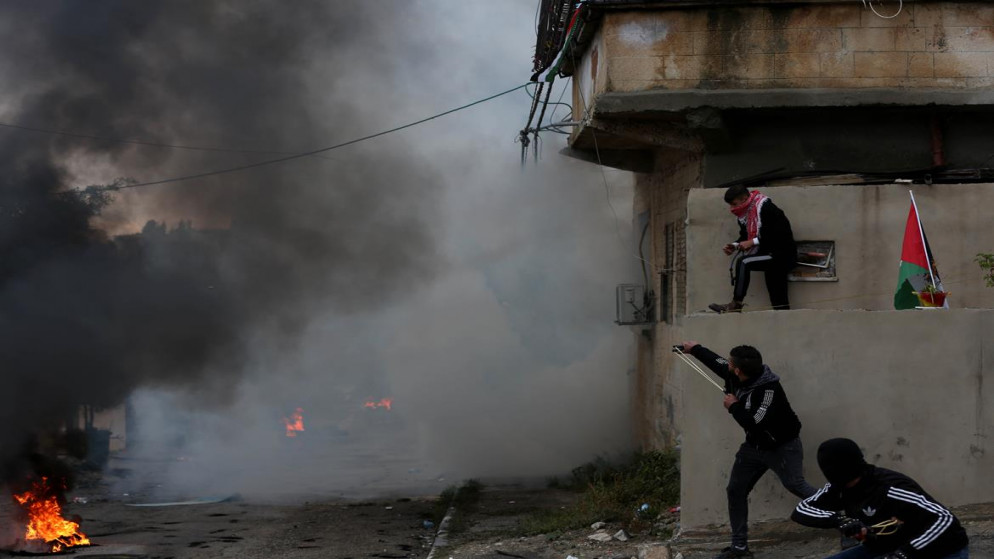 مواجهات بين فلسطينيين وقوات الاحتلال الإسرائيلي في قرية برقة شمال نابلس
