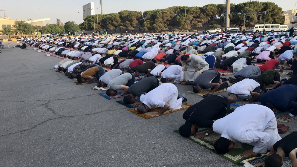 مصلون يؤدون صلاة عيد الاضحى المبارك، عمّان، 20/7/2021. (صلاح ملكاوي / المملكة) مصلون يؤدون صلاة عيد الاضحى المبارك، عمّان، 20/7/2021. (صلاح ملكاوي / المملكة)