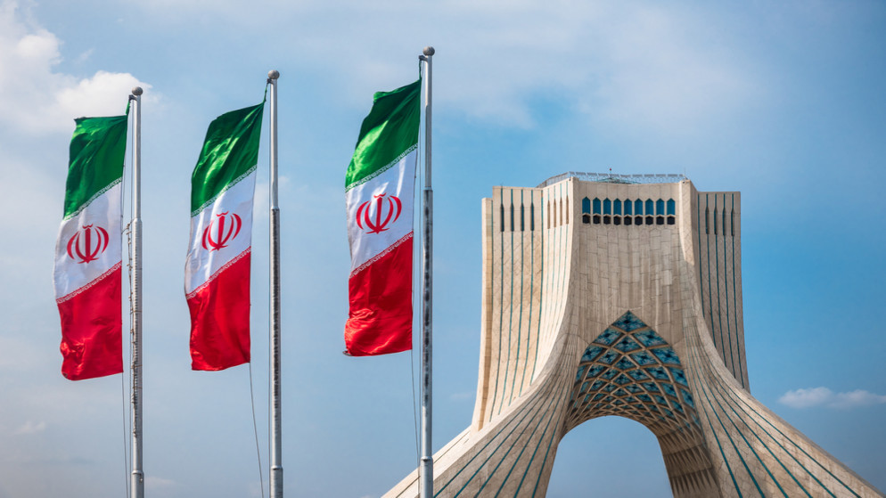 برج مع أعلام إيران. 25 تشرين الأول/أكتوبر 2016 (shutterstock)