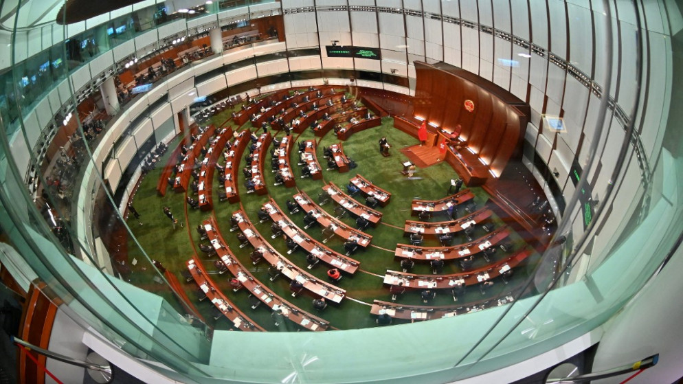 منظر عام لجلسة لمجلس النواب في هونغ كونغ. (أ ف ب)