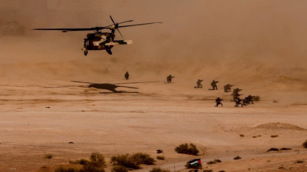 صورة من إحدى تدريبات القوات المسلحة الجيش العربي. (التوجيه المعنوي)