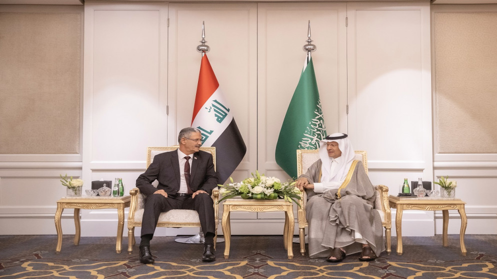 وزير الطاقة السعودي الأمير عبد العزيز بن سلمان ونظيره العراقي حيان عبد الغني. (وزارة الطاقة السعودية)
