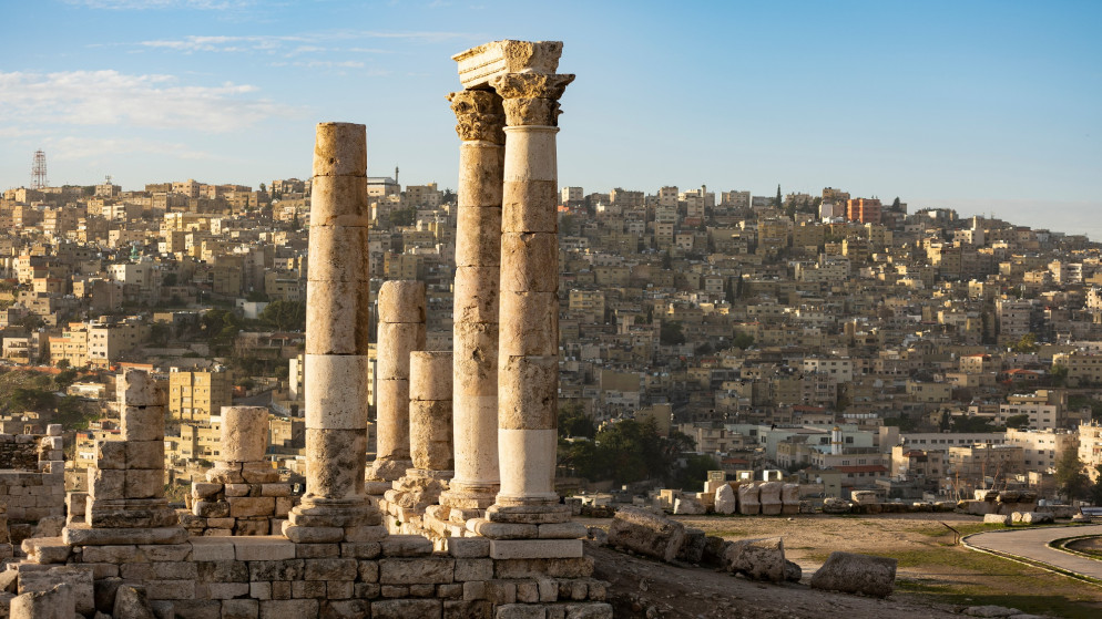 منظر عام لجبل القلعة في عمّان. (Shutterstock)