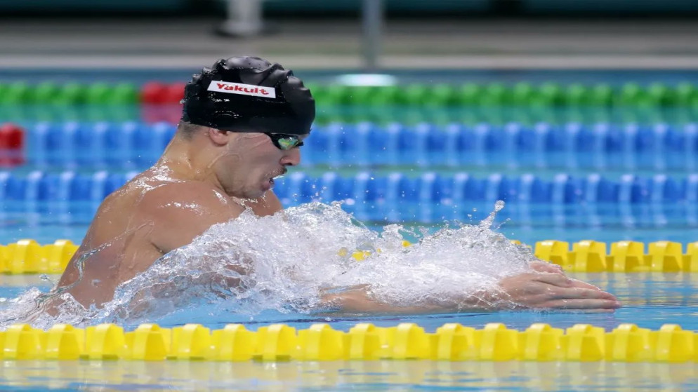لاعب المنتخب الوطني للسباحة عمر الورّ. (اللجنة الأولمبية الأردنية)
