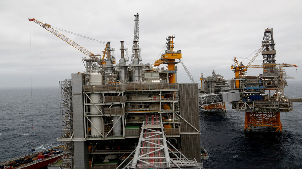منظر عام لمنصات حقول النفط يوهان سفيردروب في بحر الشمال، النرويج، 3 كانون الأول/ ديسمبر 2019. (رويترز)