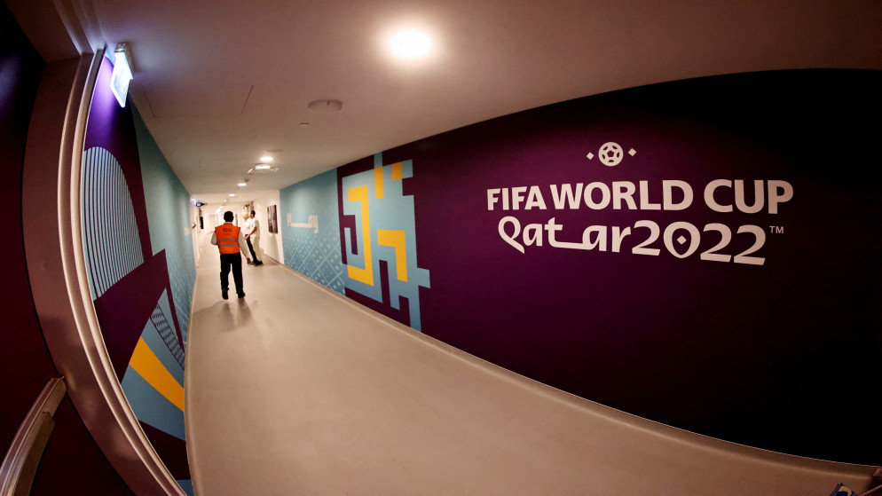 من داخل ملعب الثمامة الذي سيستضيف مباريات في كأس العالم في قطر العام الحالي. (رويترز)