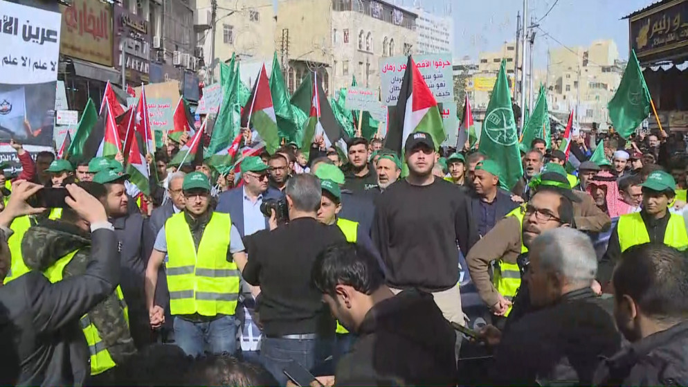 مسيرة من أمام المسجد الحسيني في وسط البلد لنصرة الأقصى وفلسطين. (المملكة)