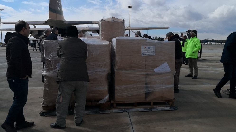 طائرات مساعدات طارئة أردنية تصل محملة بمواد إغاثية تصل مطار دمشق الدولي.8/2/2023. (المملكة) طائرات مساعدات طارئة أردنية تصل محملة بمواد إغاثية تصل مطار دمشق الدولي.8/2/2023. (المملكة)