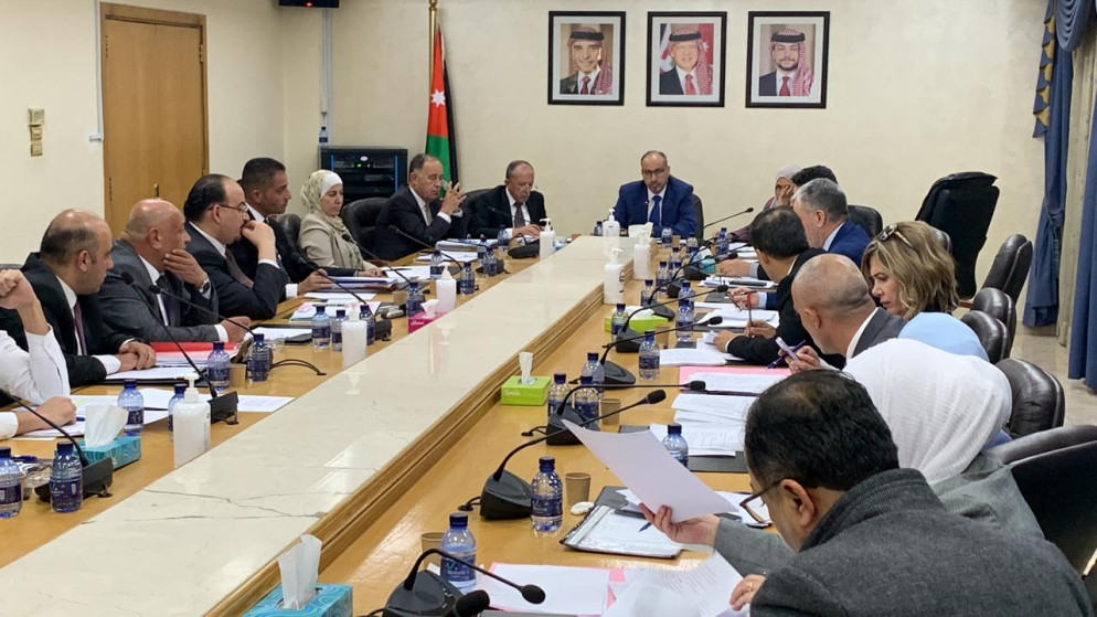 جلسة مجلس النواب خلال مناقشة اللجنة المالية تقارير ديوان المحاسبة 2018-2021 المتعلق بالتجاوزات والمخالفات التي وردت بحق وزارة المياه والري. (المملكة)