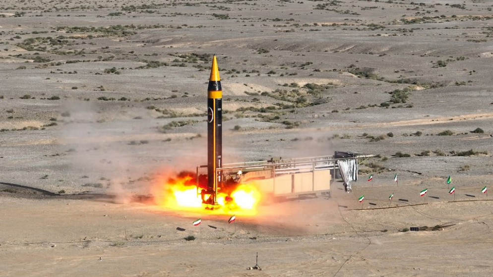 إيران تختبر الجيل الرابع من صاروخ خرمشهر "خيبر". (أ ف ب)