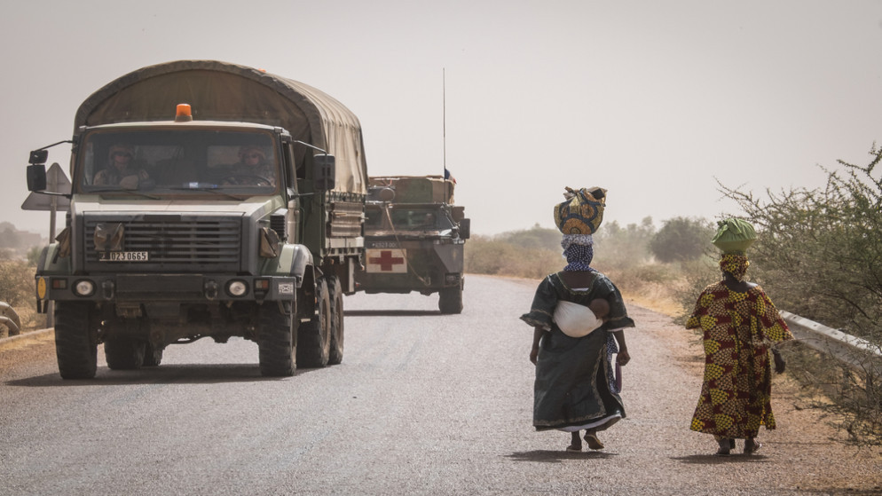 جنود في عملية برخان العسكرية في مالي (إفريقيا) في عام 2013 ضد الإرهاب في المنطقة. (shutterstock)