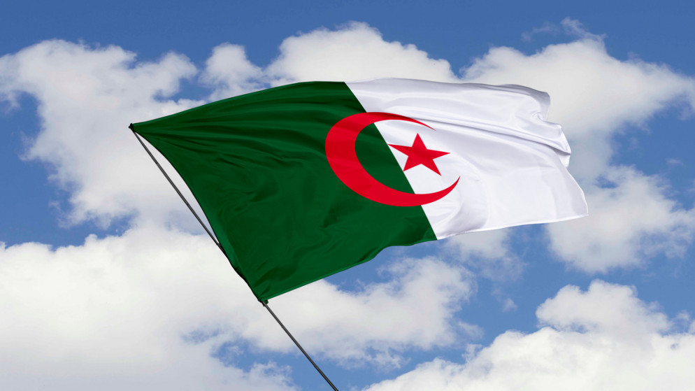 علم الجزائر. (shutterstock)