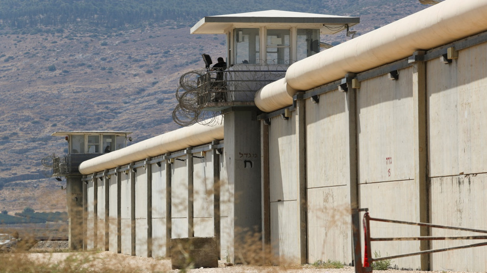 صورة سابقة لسجن إسرائيلي. (رويترز)