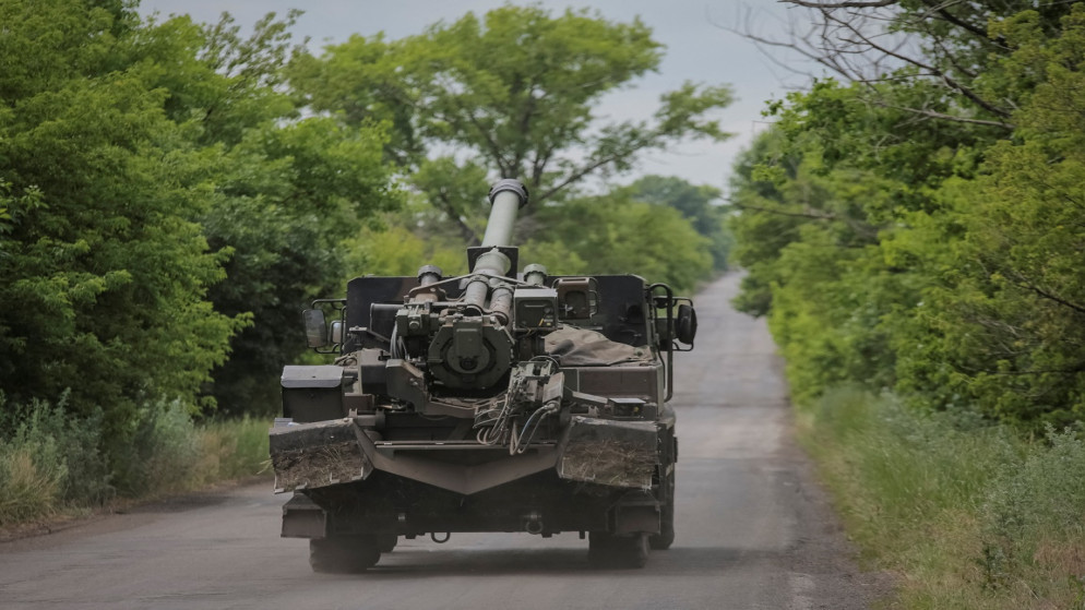 مدافع هاوتزر أوكرانية ذاتية الدفع، وسط هجوم روسيا على أوكرانيا، 14 حزيران 2023. (رويترز)