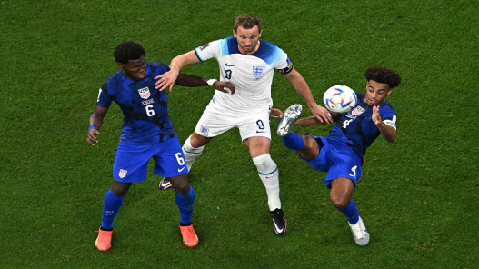  إنجلترا تسقط في فخ التعادل السلبي أمام الولايات المتحدة في كأس العالم 