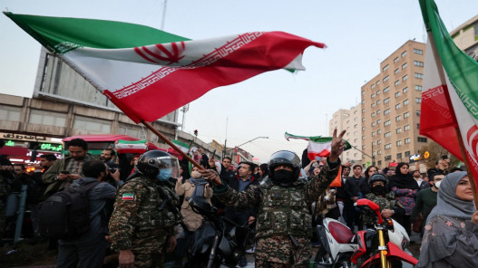  الإيرانيون يحتفلون بفوز منتخب بلادهم على ويلز في مباريات كأس العالم 