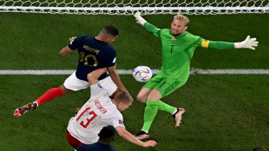  فرنسا أول المتأهلين إلى دور الـ 16 من كأس العالم بعد فوزها على الدنمارك 2-1 