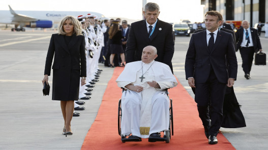  ماكرون ردا على البابا في ملف المهاجرين: "نؤدي دورنا"     