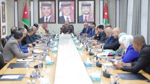  دراسة زيادة أعداد الطلبة المقبولين على تعليمات قبول الطلبة المتفوقين رياضيا 