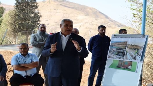  الفاو وسلطة وادي الأردن يطلعان على المشروع التجريبي لنظام الطاقة الشمسية العائم 