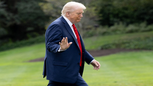  بي.بي.سي تعتذر لترامب عن تحرير خطابه وترفض مطالبته بالتعويض 