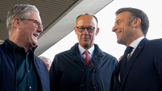  لقاء بين ميرتس وماكرون وستارمر في برلين الثلاثاء 