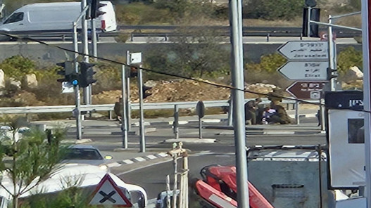  مقتل مستوطن وإصابة آخرين بعملية دهس وإطلاق نار في "غوش عتصيون" 